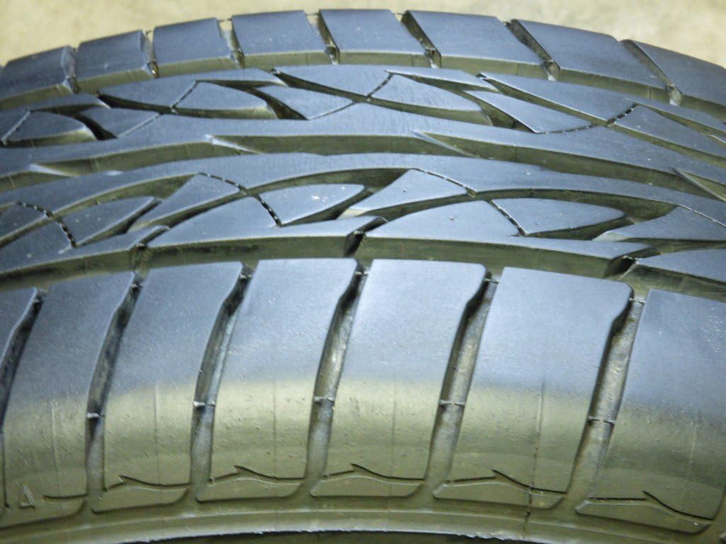 205/50R16 Ultra High Performance Tire I254