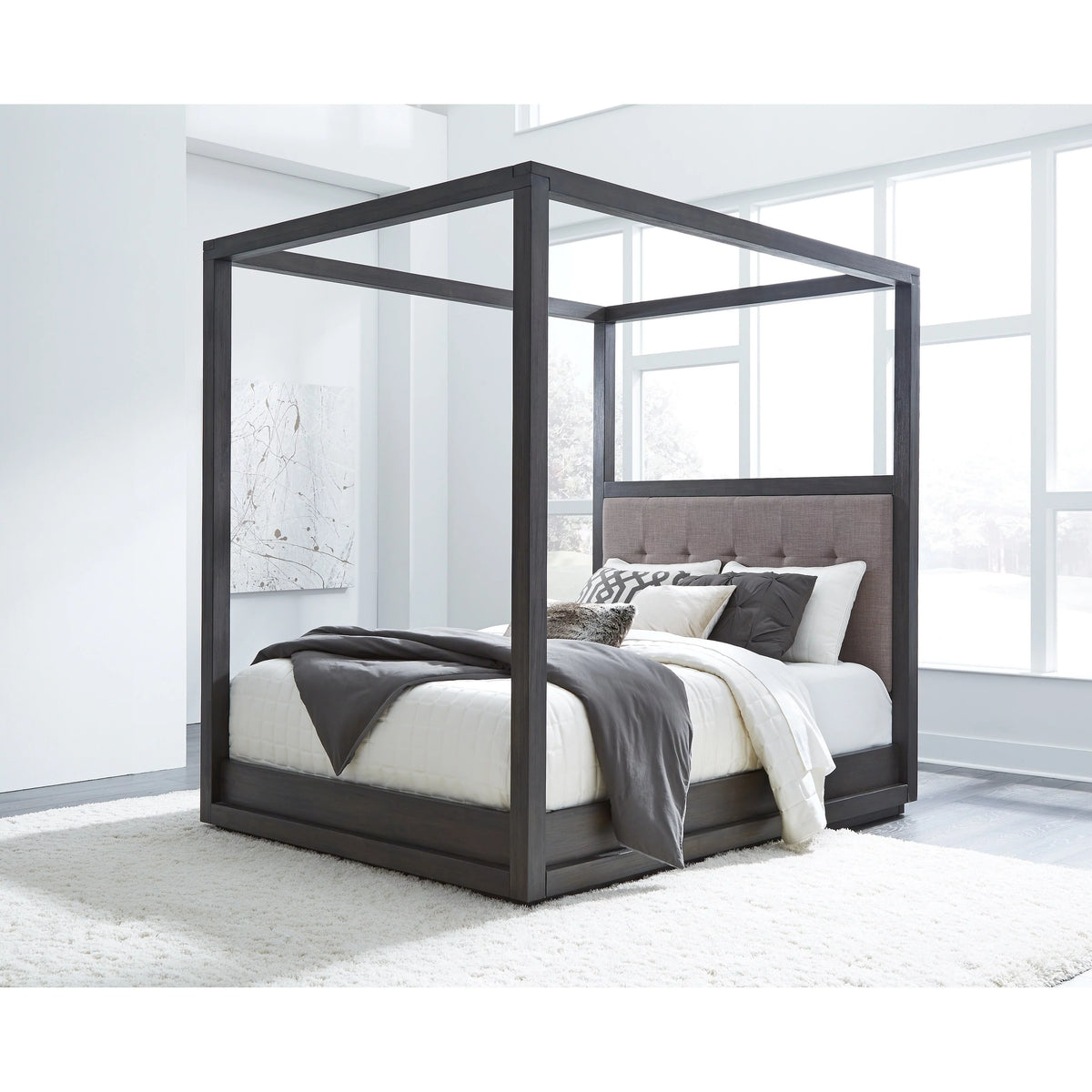 King-size Canopy Bed Y583892