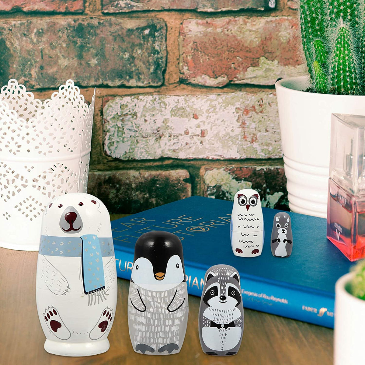 5 Layers Wooden Matryoshka Nesting Dolls Y9410