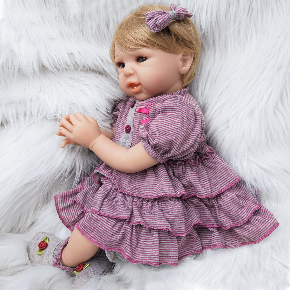 22 Inch Realistic Silicone Reborn Baby Doll with Accessories Y149230