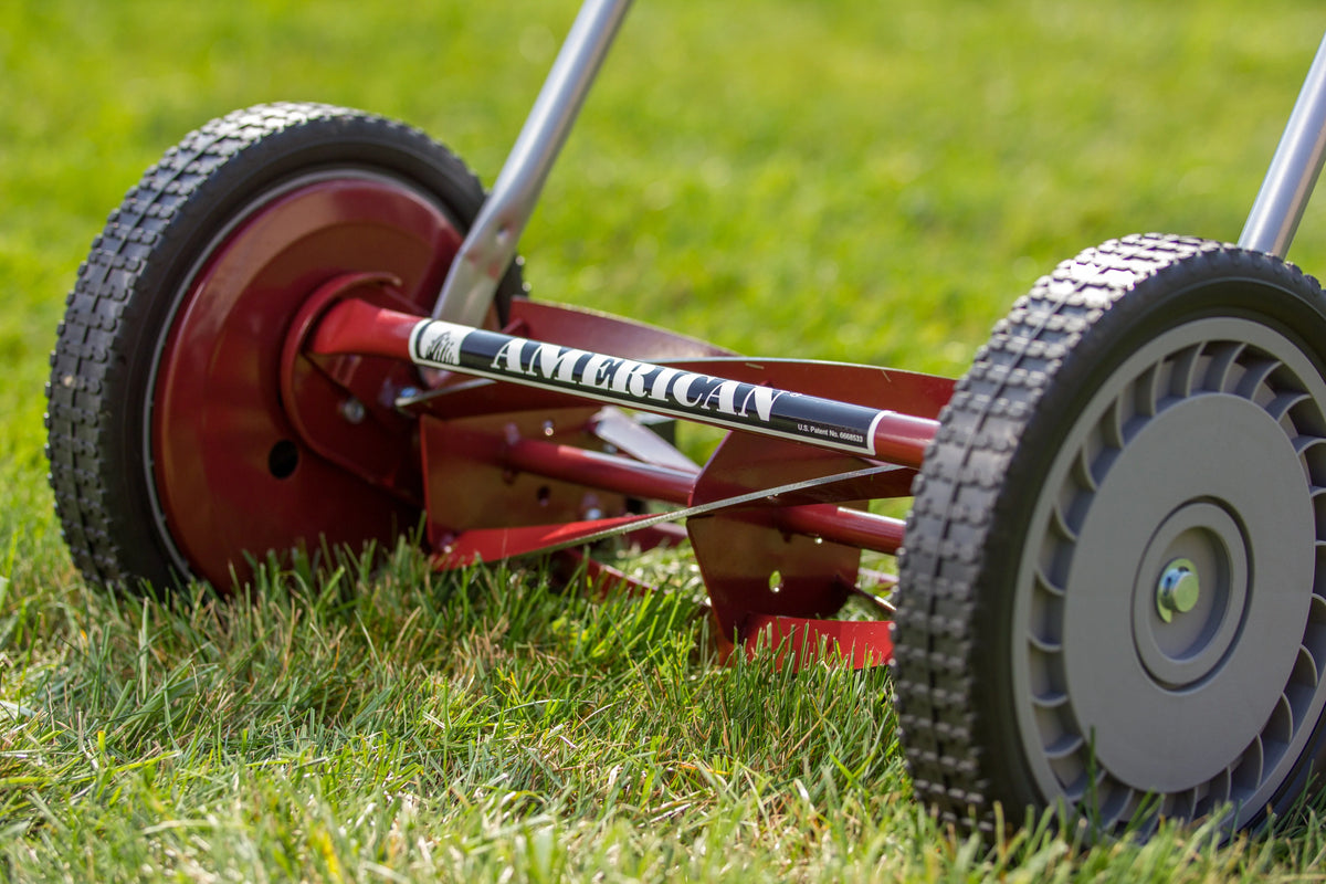 14-Inch 4-Blade Push Reel Lawn Mower N384618