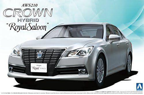 1/24 Scale Toyota Crown Hybrid Royal Saloon G 2012 Kit L302301